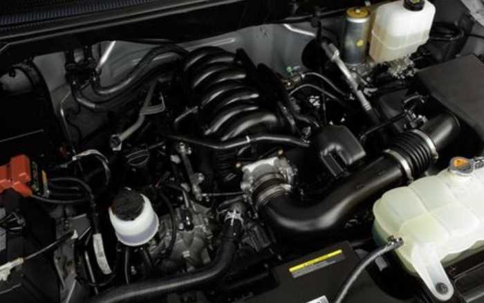 2022 Nissan NV Passenger Engine