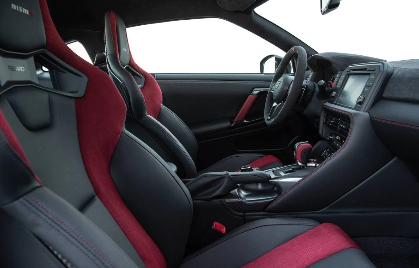 2023 Nissan GTR R36 Interior